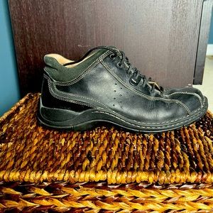 Men’s shoes! Great for outdoor adventures🌲🌲